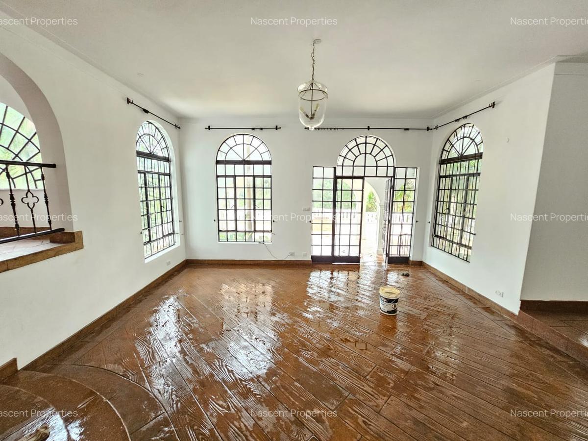 4 Bed House with En Suite in Nyari - 8