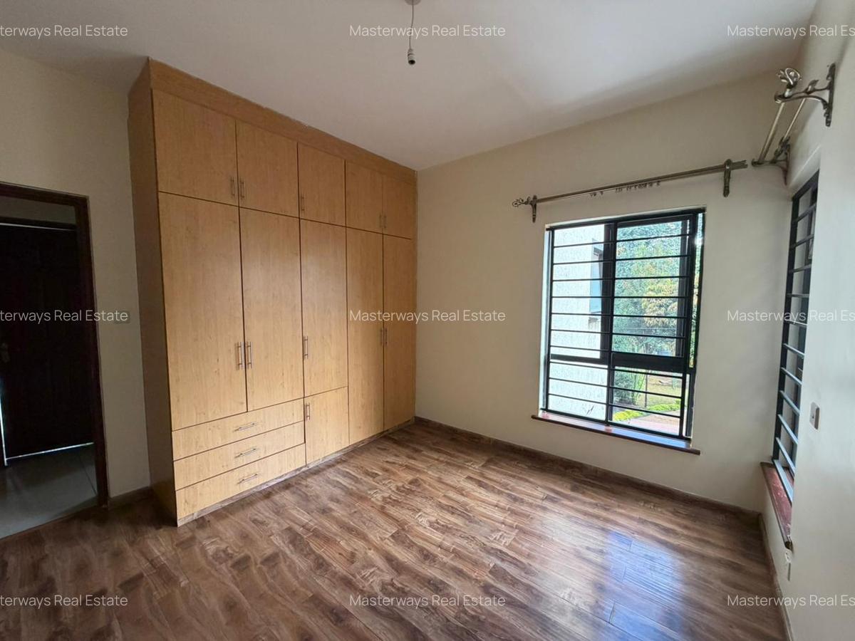 3 Bed Apartment with En Suite in Westlands Area - 18