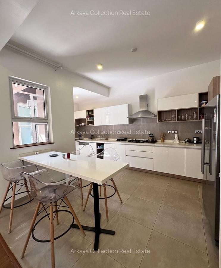 4 Bed Townhouse with En Suite in Lavington - 7