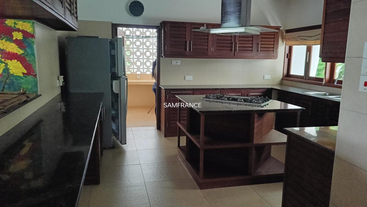 Serviced 3 Bed Apartment with En Suite at Cement Road - 10