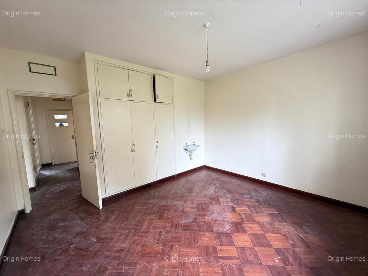 Commercial Property with Service Charge Included at Kilimani - 11