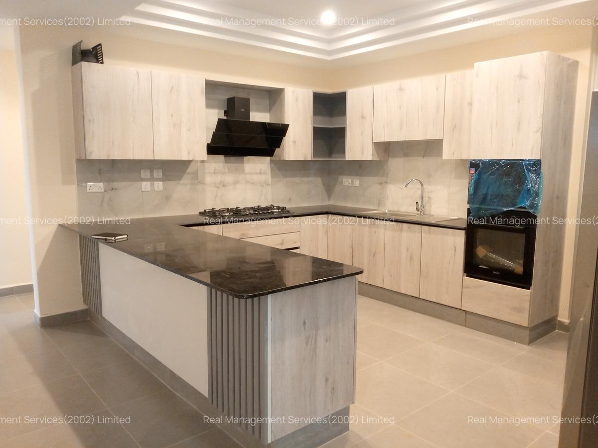 4 Bed Apartment with En Suite at Githuri Road - 6