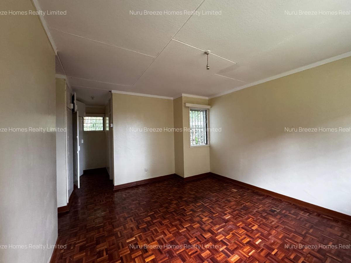 4 Bed House with En Suite in Loresho - 15