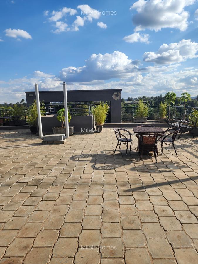 Serviced 2 Bed Apartment with En Suite at Isk - 10