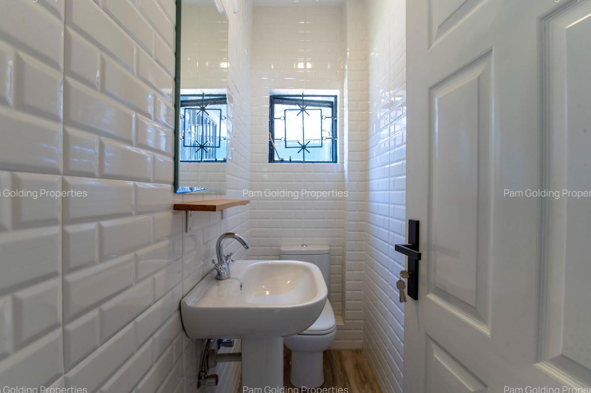 3 Bed Apartment with En Suite in Kilimani - 13