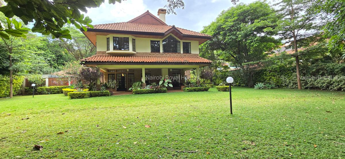 5 Bed House with En Suite at Rosslyn Park 01 - 2