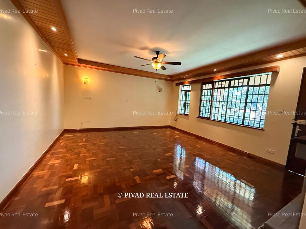 6 Bed House with Garden in Nyari - 5