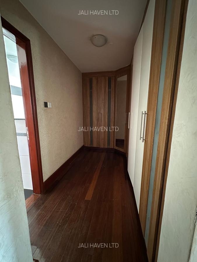 4 Bed Apartment with En Suite in Riverside - 9