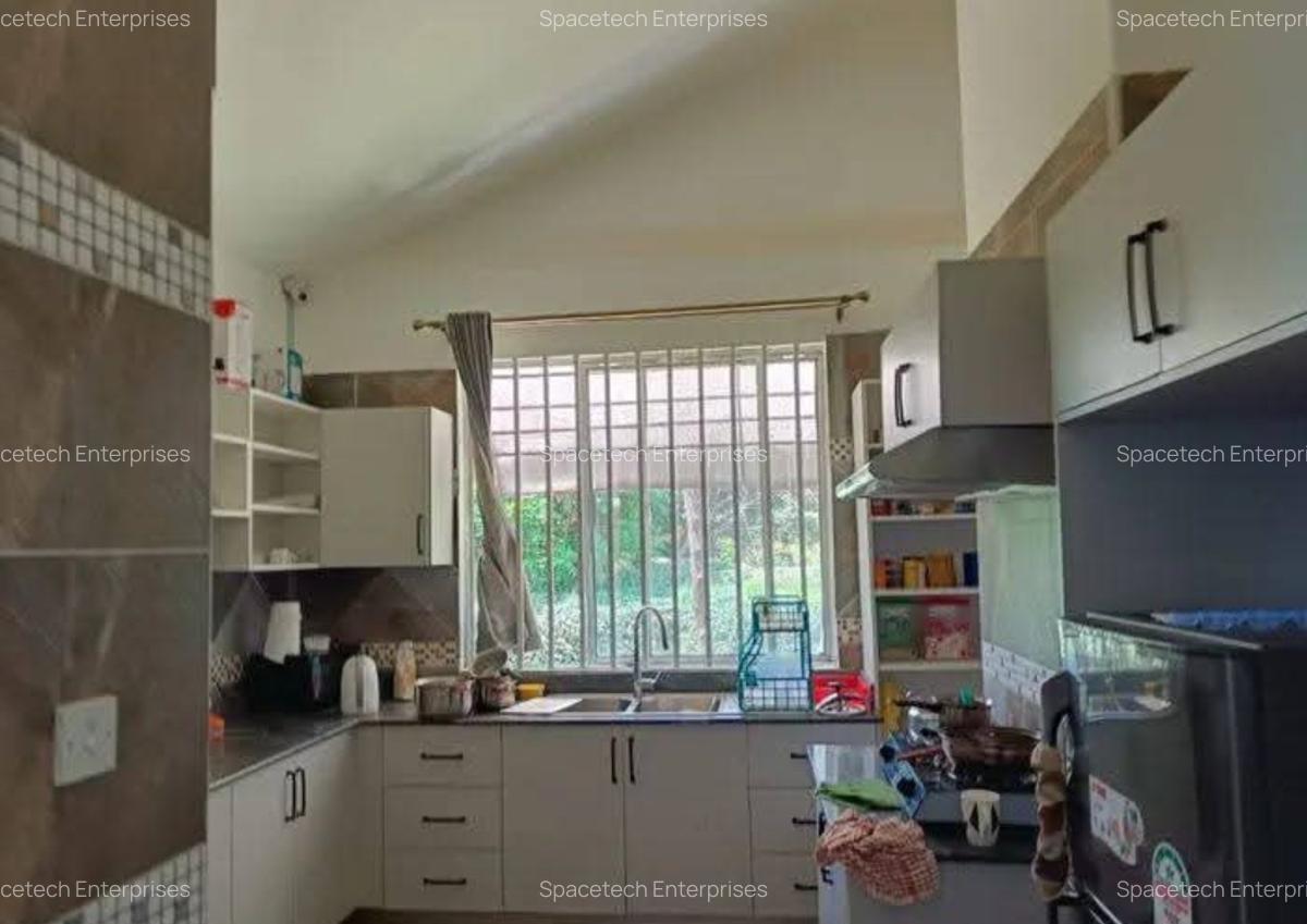 4 Bed House with En Suite in Nyari - 4