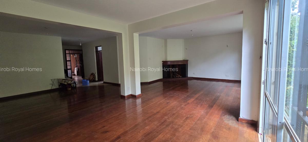 5 Bed Townhouse with En Suite at Brookside Drive - 6