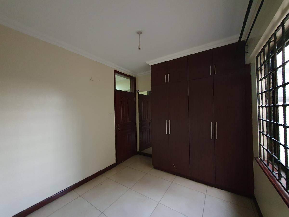 3 Bed Apartment with En Suite at Mpaka Rd - 12