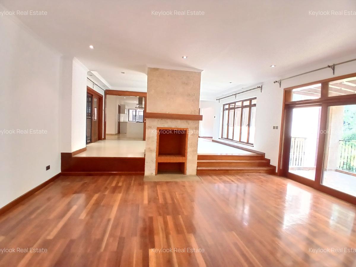 5 Bed Townhouse with En Suite at Lavington - 8