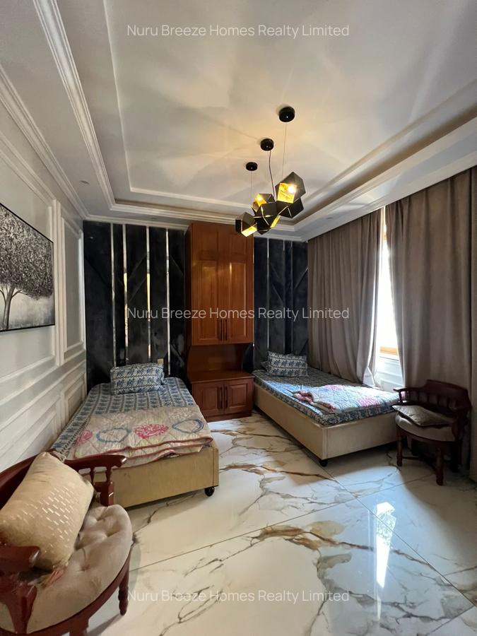 5 Bed Townhouse with En Suite in Lavington - 18