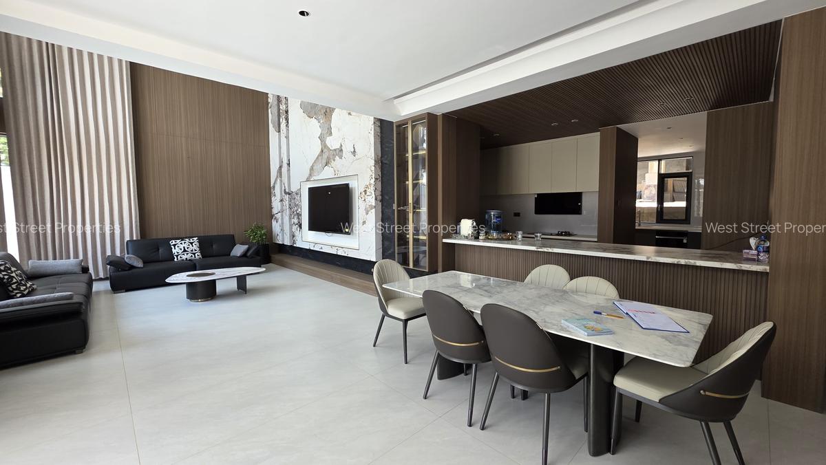 6 Bed Villa with En Suite in Lavington - 3