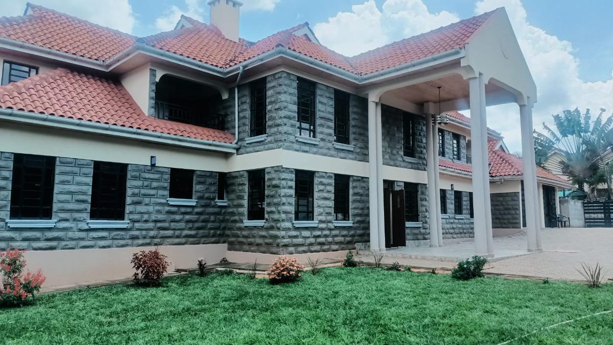 6 Bed Townhouse with En Suite in Kitisuru - 1