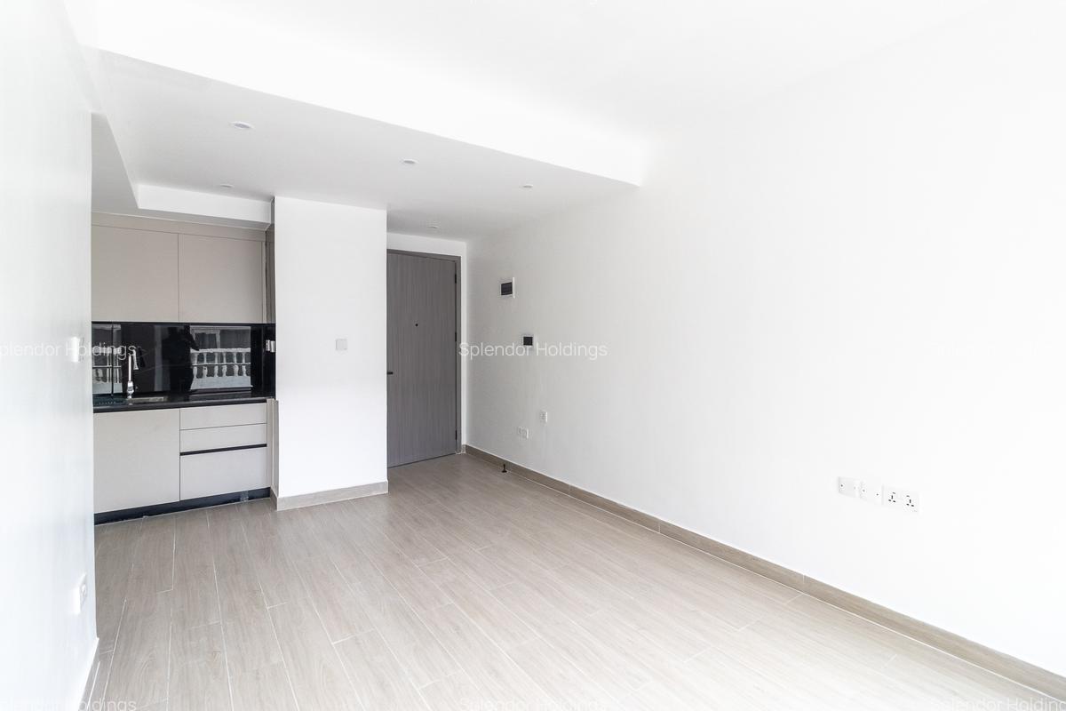 1 Bed Apartment with Swimming Pool in Kilimani - 3