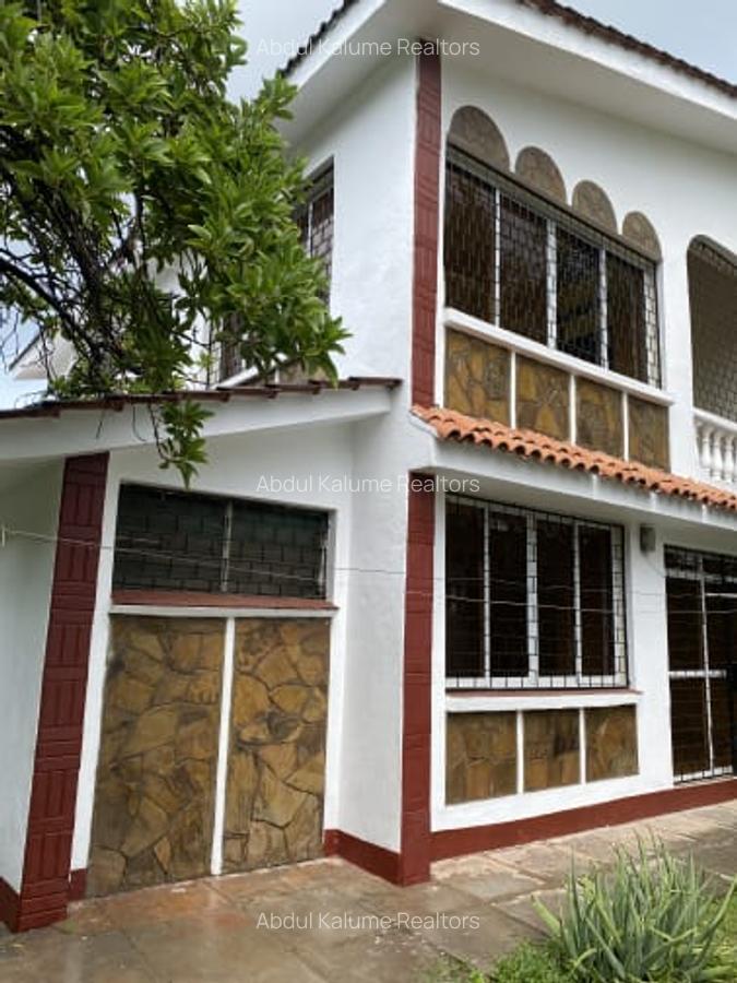 4 Bed House with En Suite at Nyali - 6