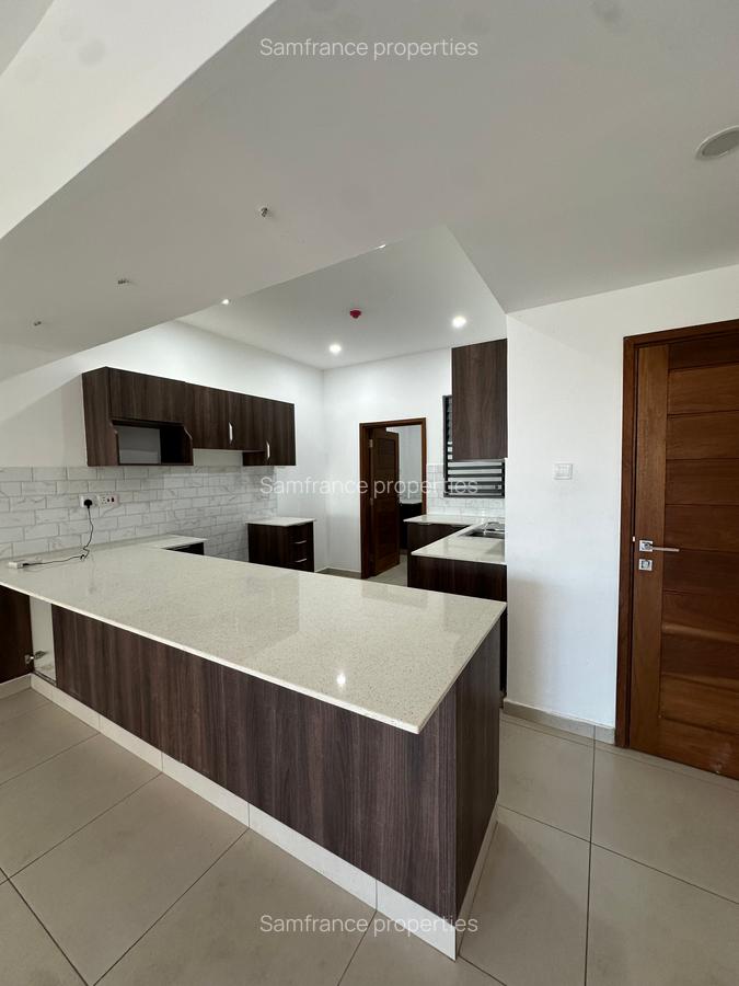Serviced 3 Bed Apartment with En Suite at Go Khart - 10