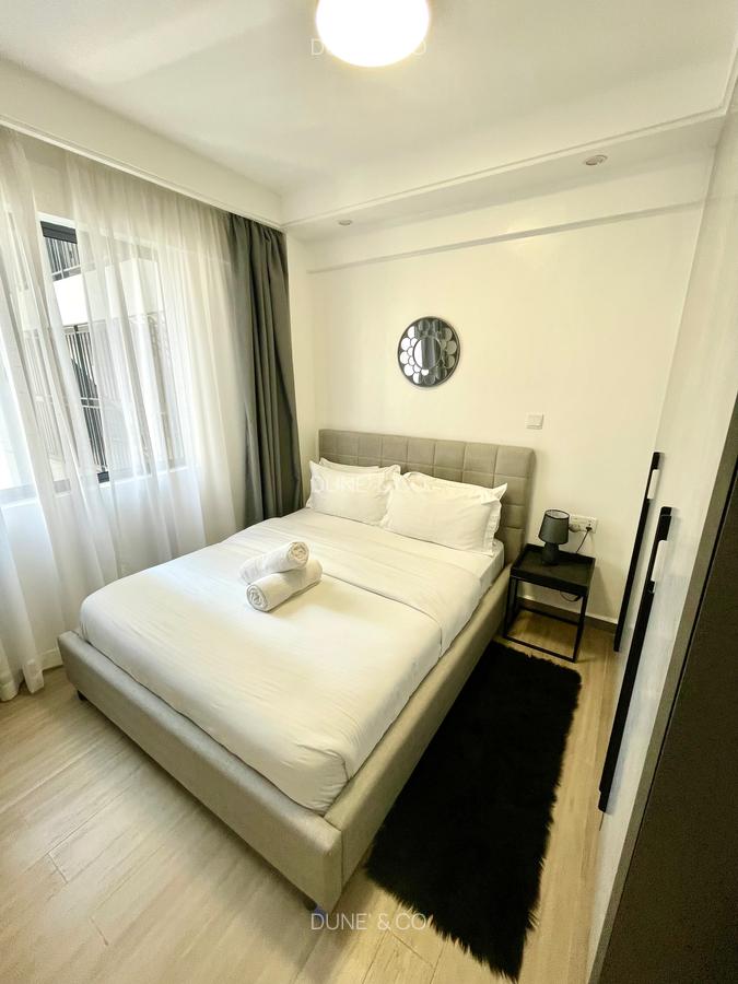 Serviced 2 Bed Apartment with En Suite in Riverside - 15