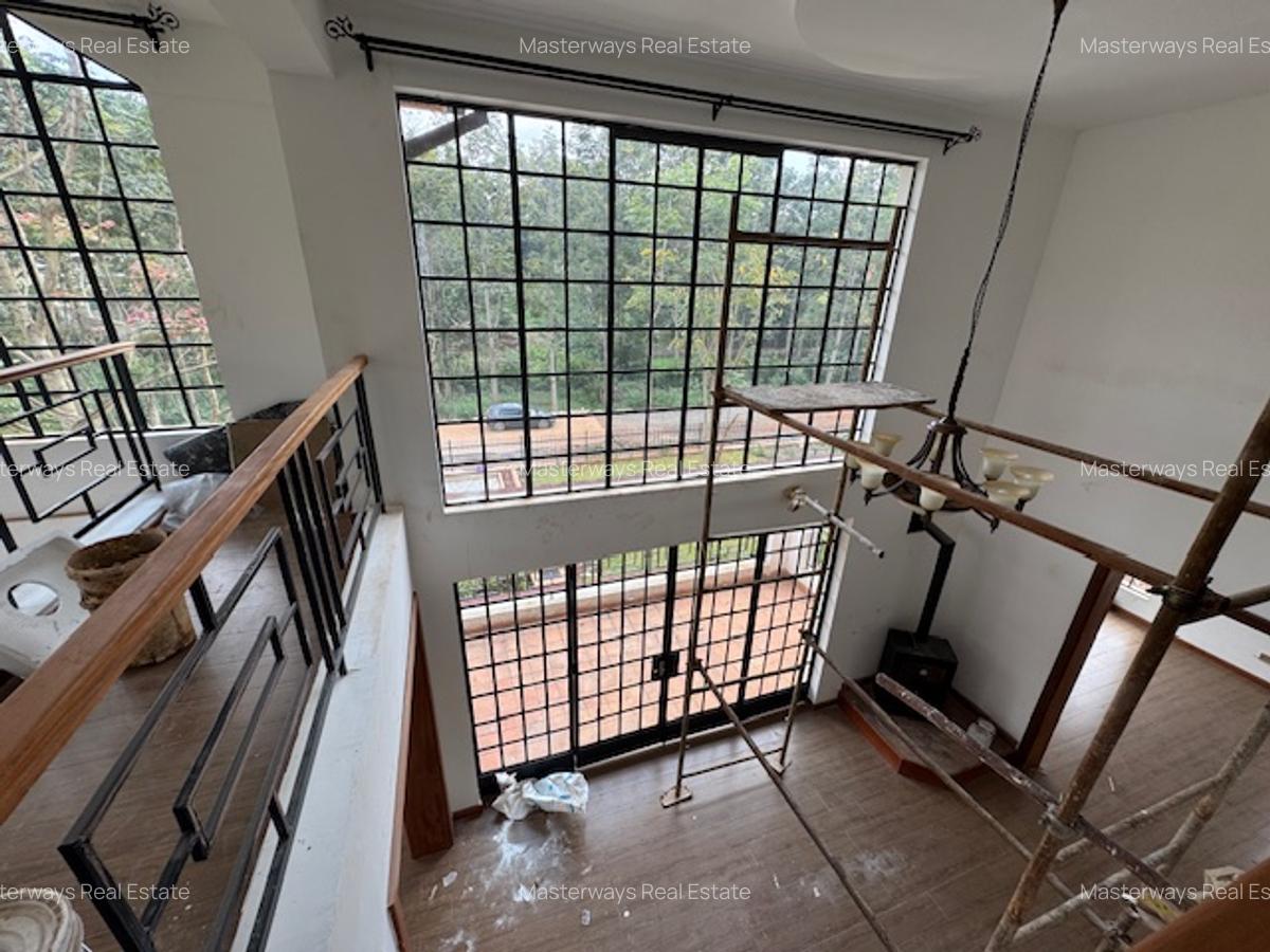 4 Bed Villa with En Suite in Rosslyn - 5