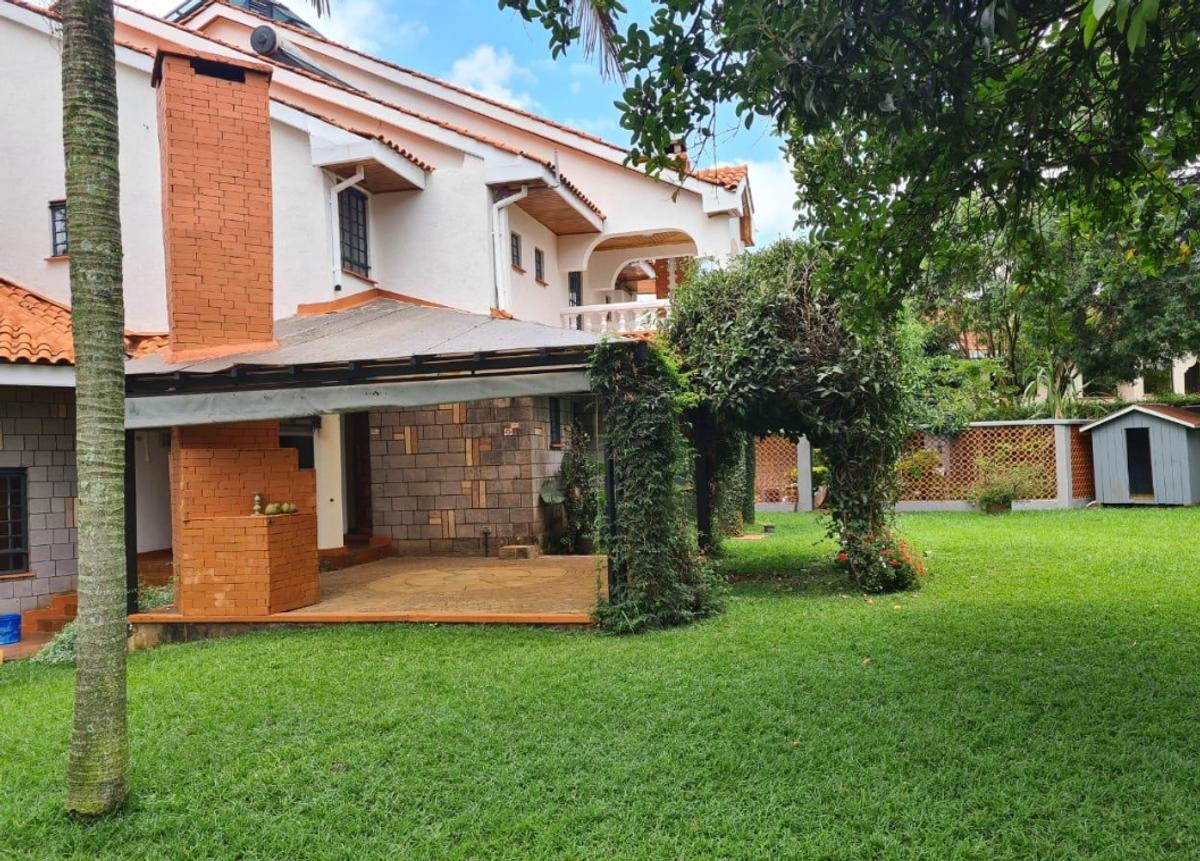 5 Bed House with En Suite in Runda - 13