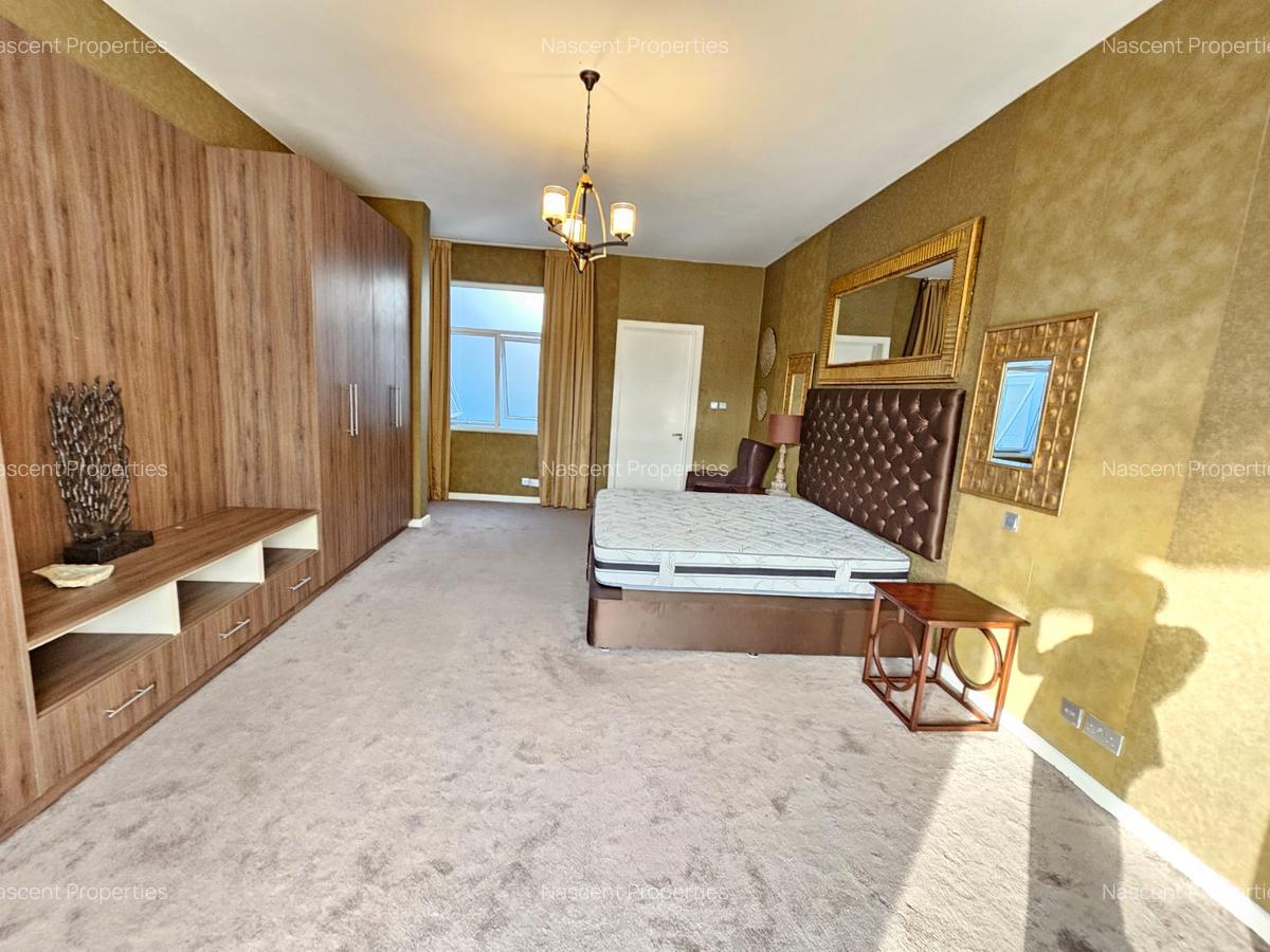 4 Bed Villa with En Suite in Spring Valley - 18