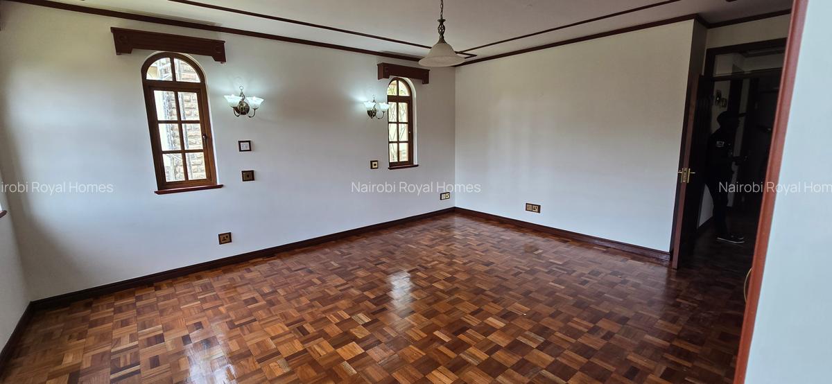 4 Bed Townhouse with En Suite at Lavington Green - 9