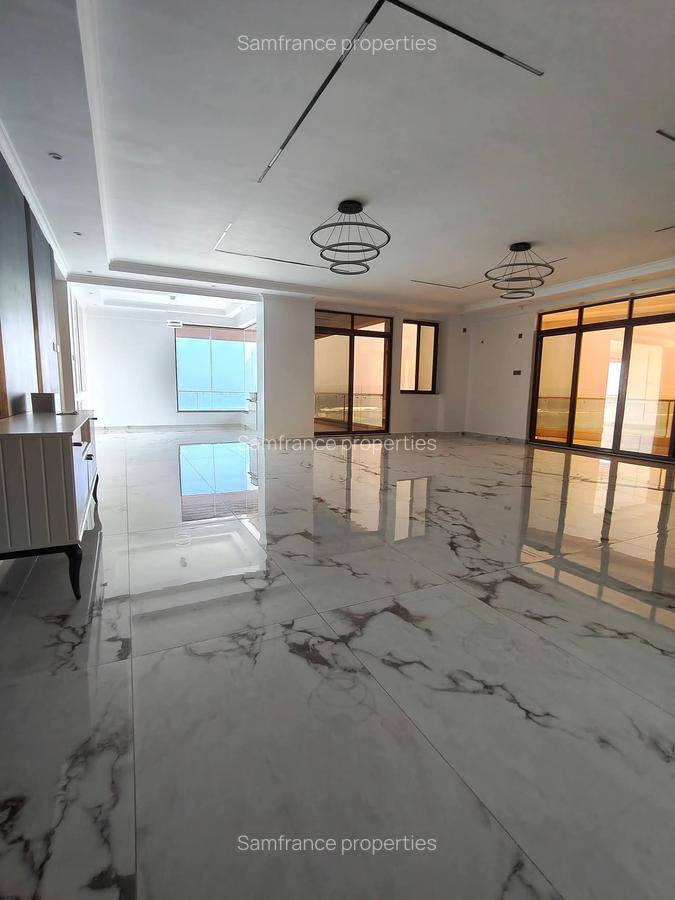 Serviced 5 Bed Apartment with En Suite at 1St Avanue - 2