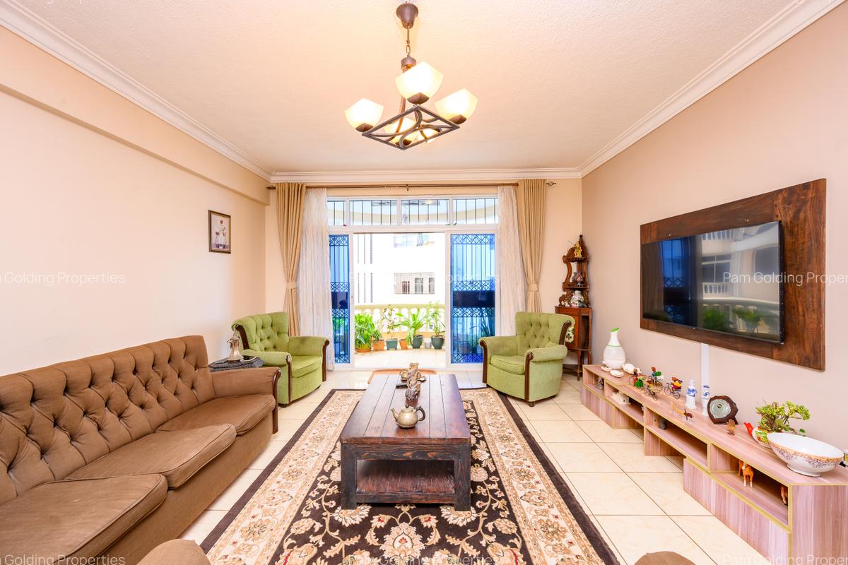 3 Bed Apartment in Kizingo - 1
