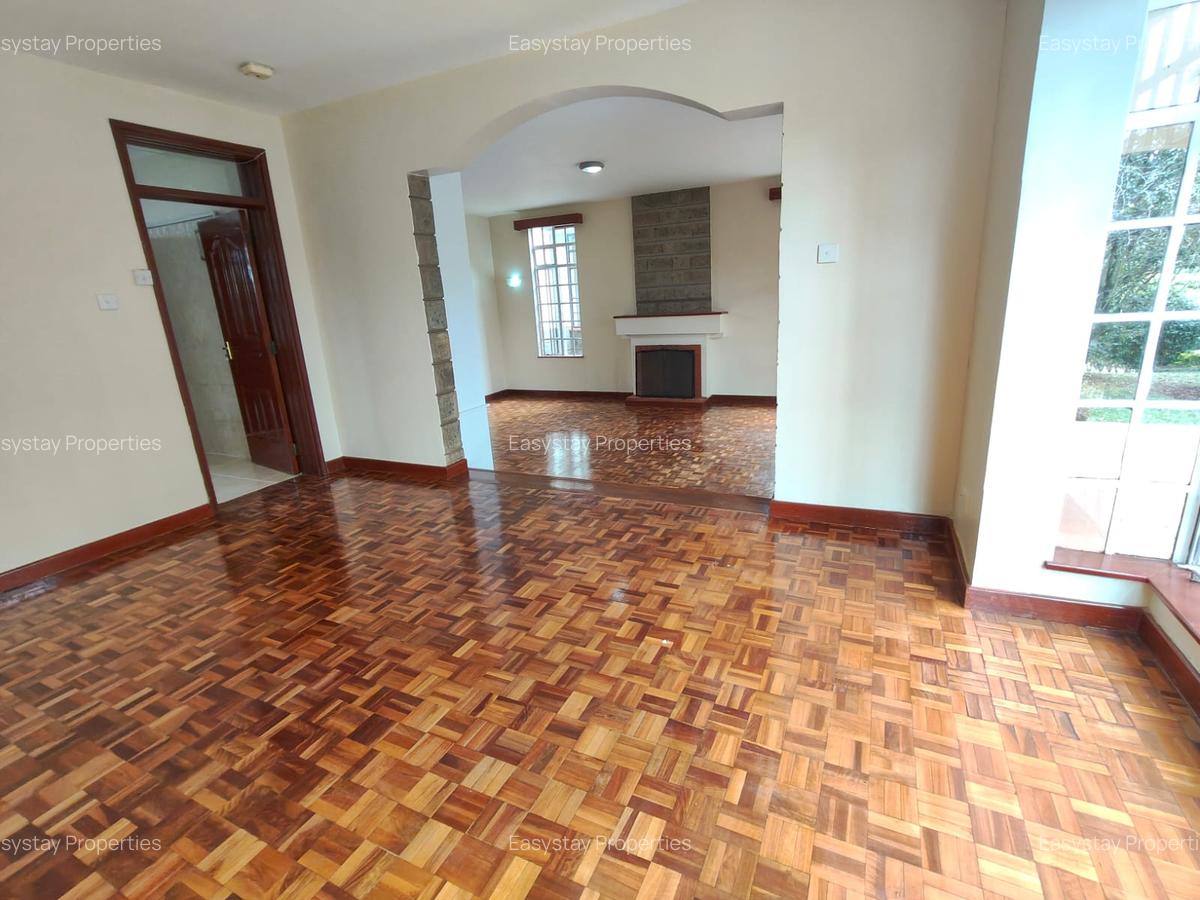 4 Bed Townhouse with En Suite in Nyari - 17