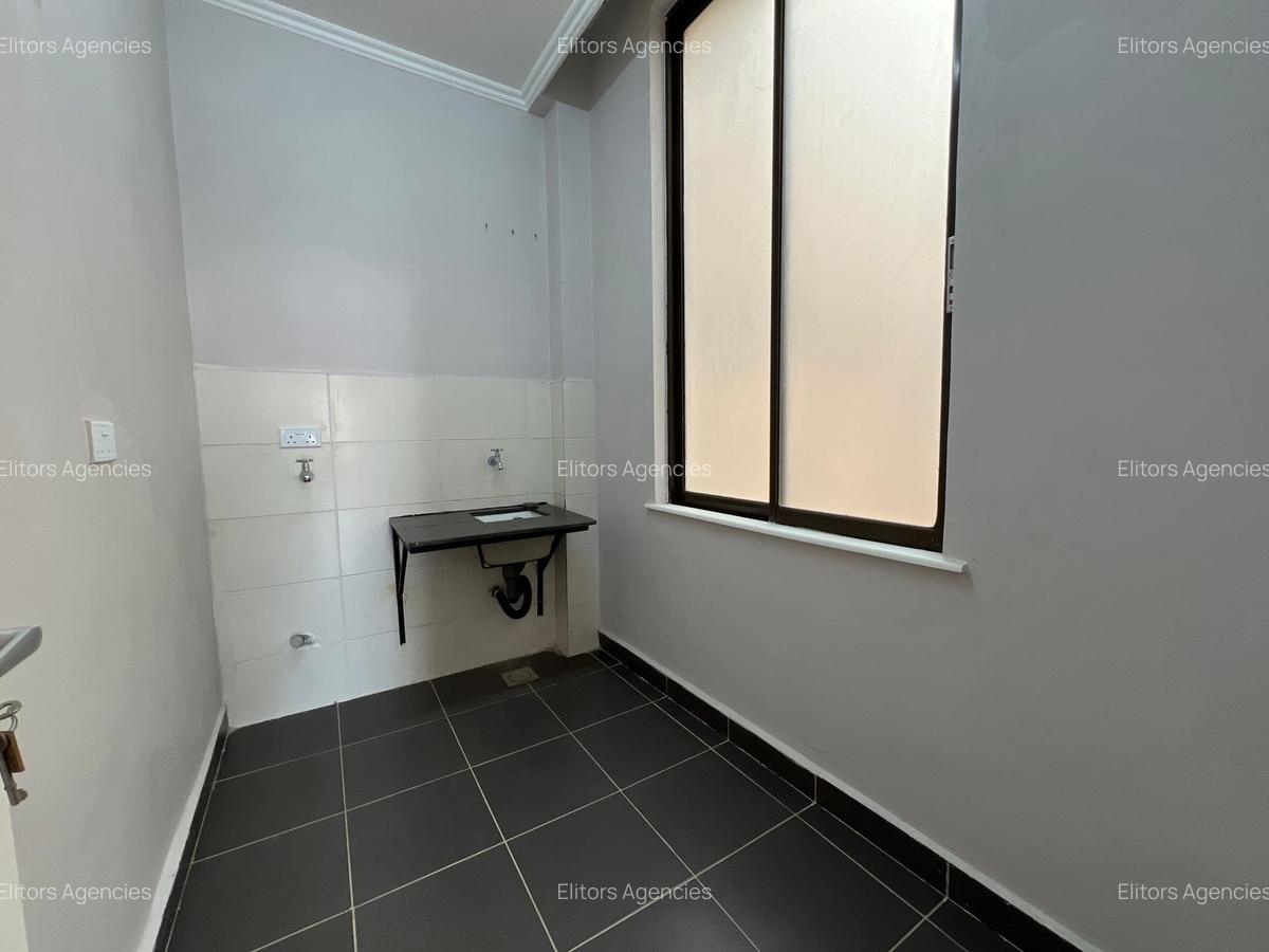 2 Bed Apartment with En Suite at Lantana Road - 15