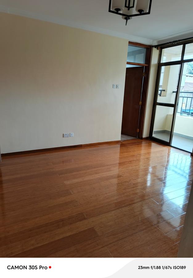 5 Bed Townhouse with En Suite at Lavington - 9