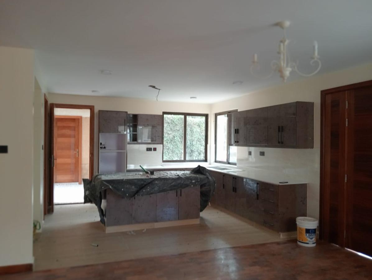 4 Bed House with En Suite in Karen - 5