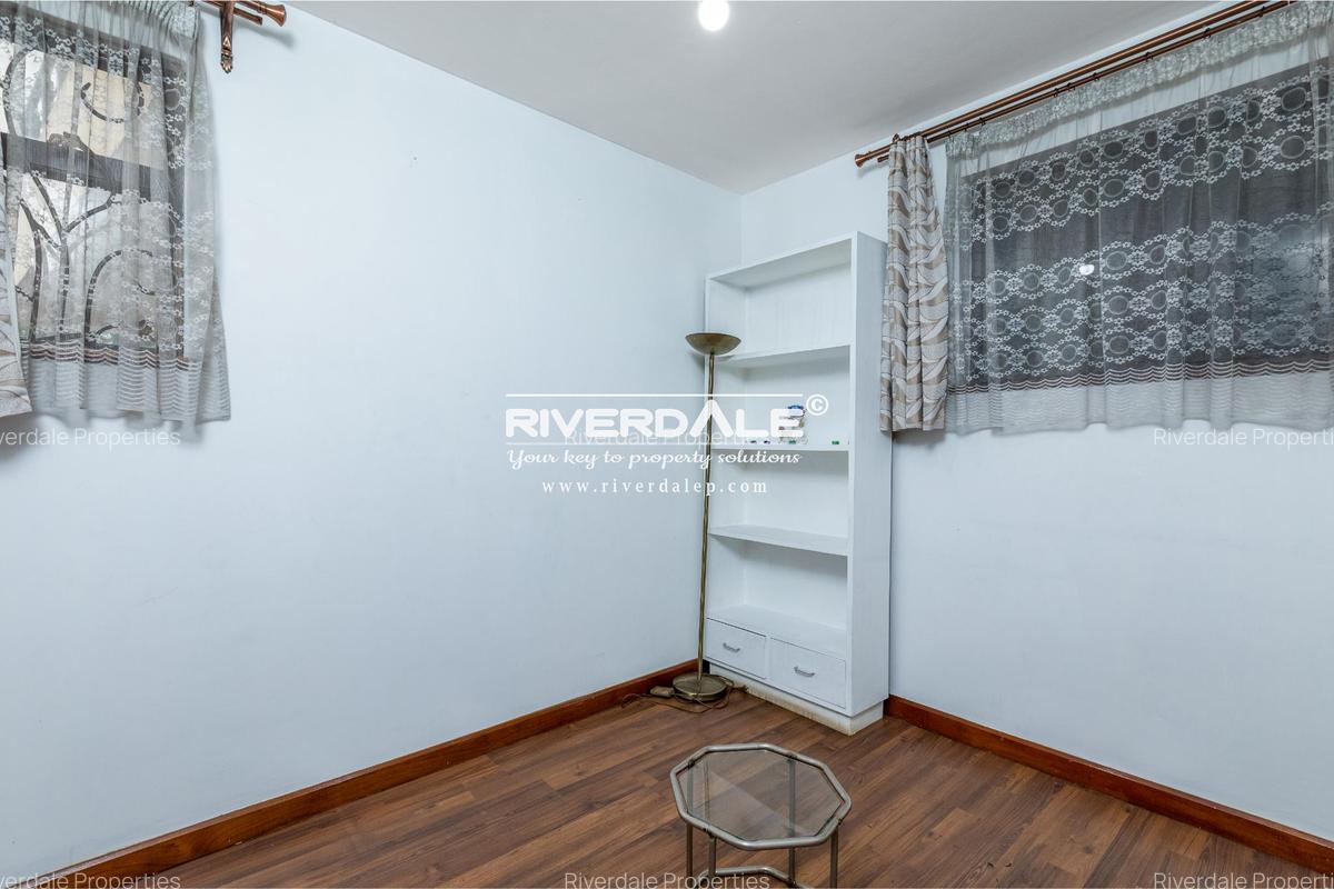 Furnished 4 Bed Apartment with En Suite in Parklands - 13