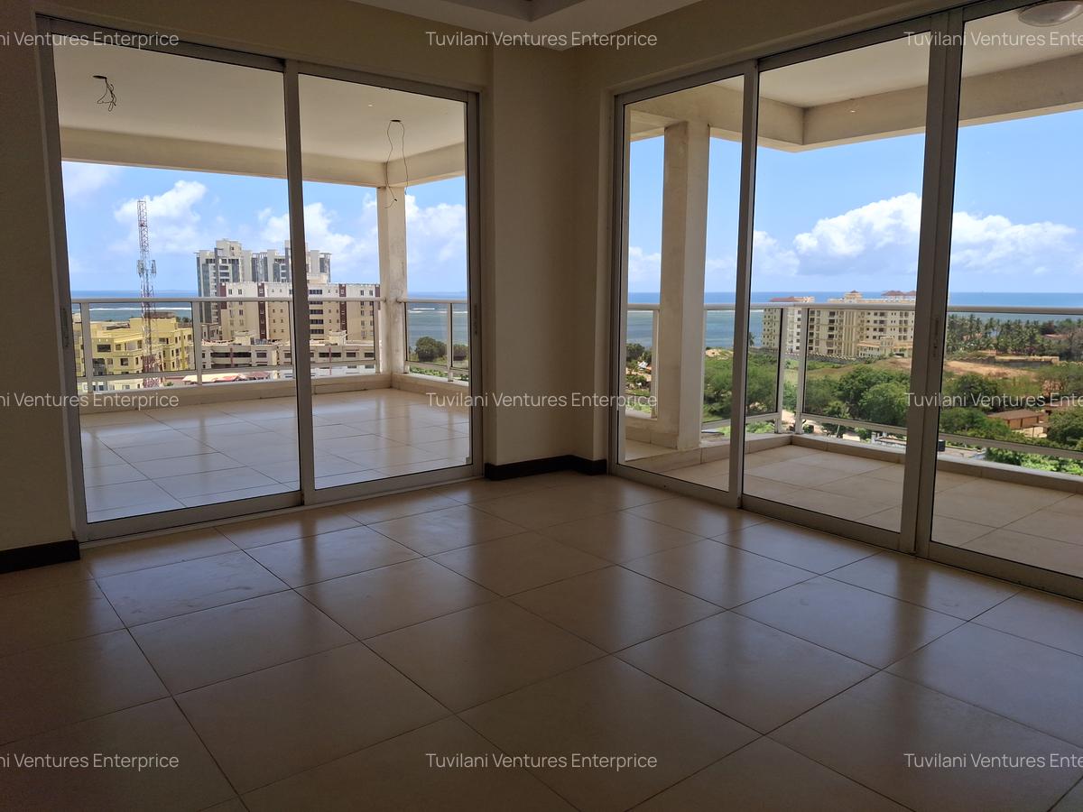 Serviced 3 Bed Apartment with En Suite at Nyali Mombasa - 10