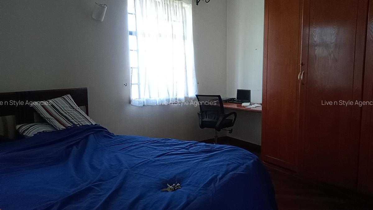 4 Bed House with En Suite in Runda - 4