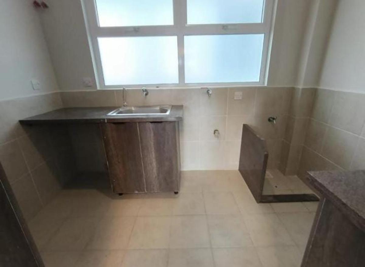 2 Bed Apartment with En Suite in Riverside - 3