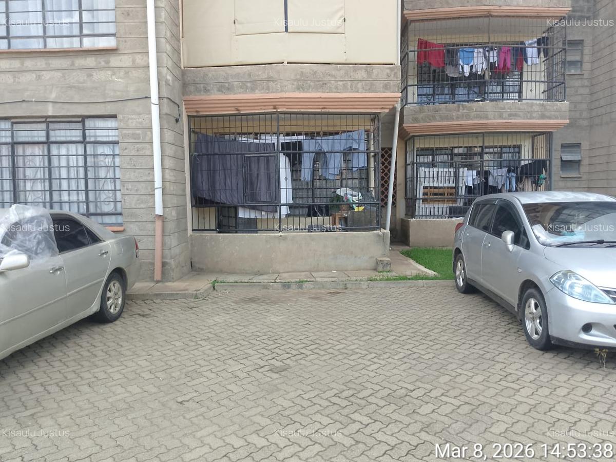 2 Bed Apartment with En Suite at Donholm - 15