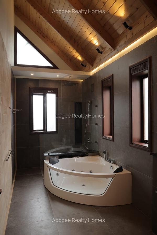 5 Bed House with En Suite at Runda - 10