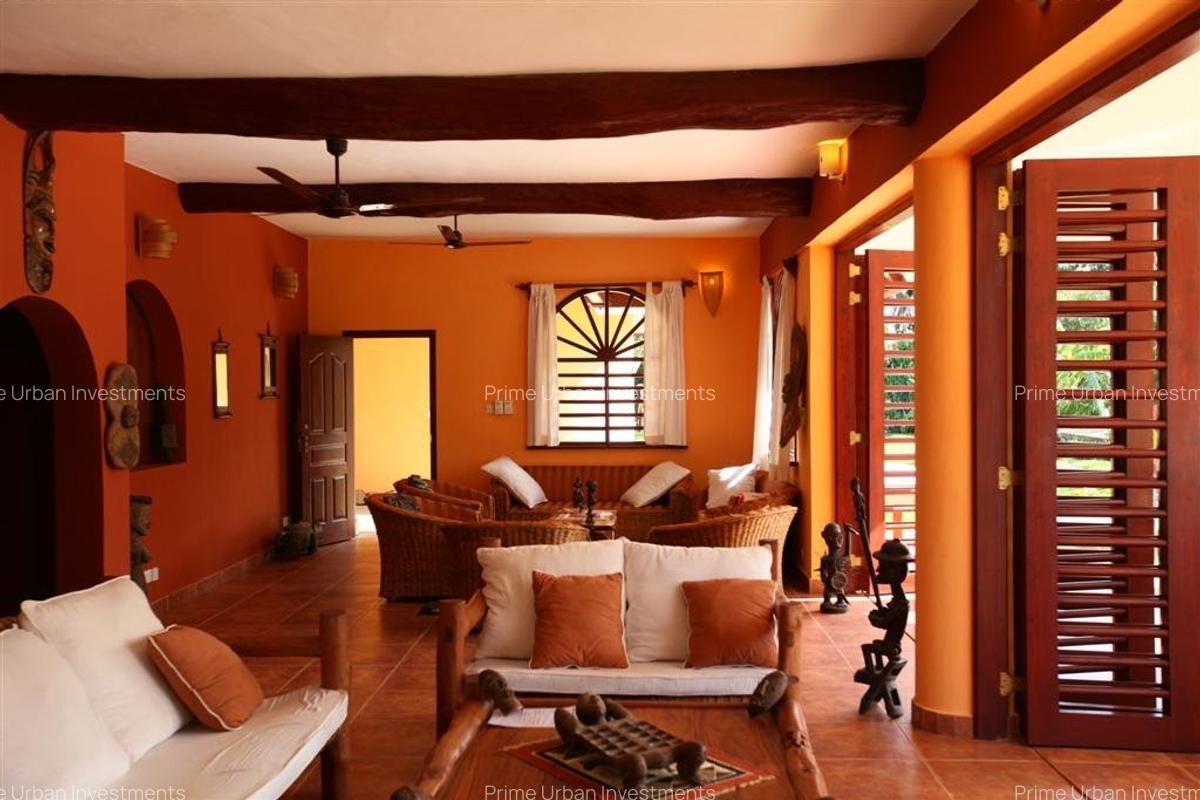 10 Bed Villa with En Suite in Diani - 20