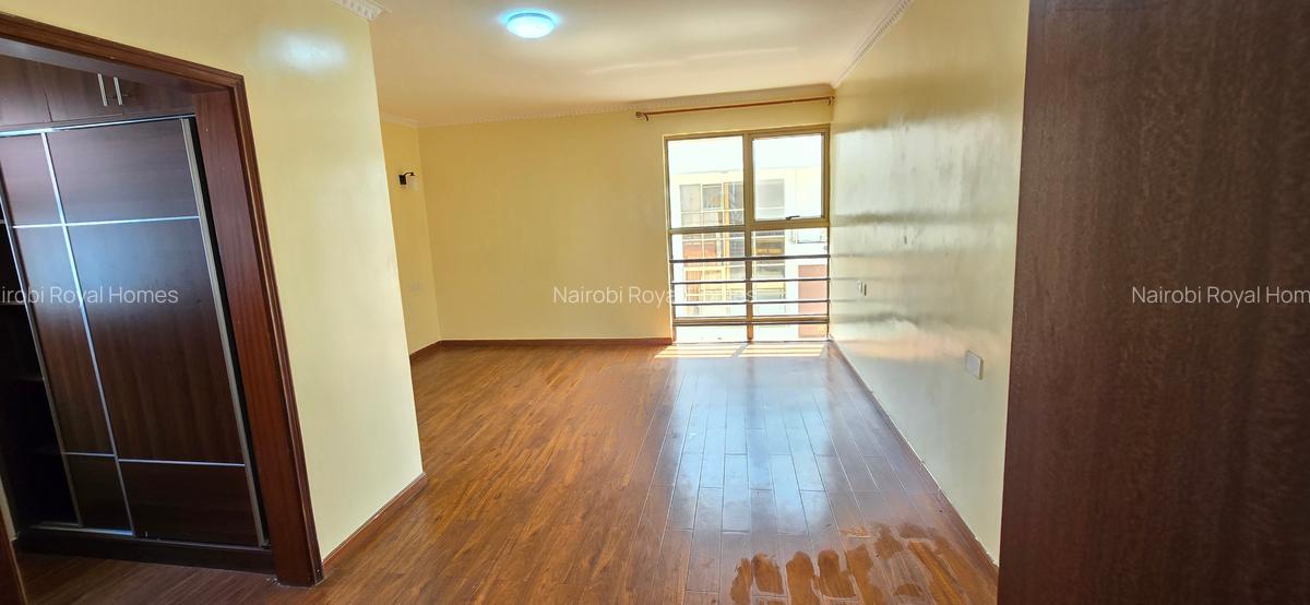 5 Bed Townhouse with En Suite at Lavington Green - 19