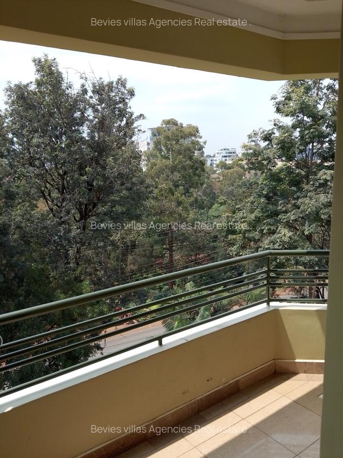 1 Bed Apartment with En Suite at Westlands - 8