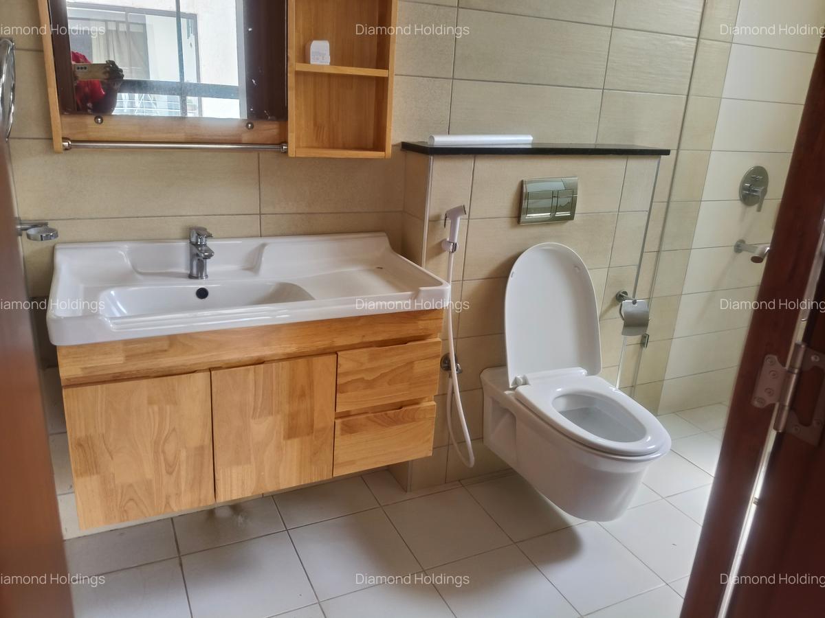 2 Bed Apartment with En Suite at Parklands - 9