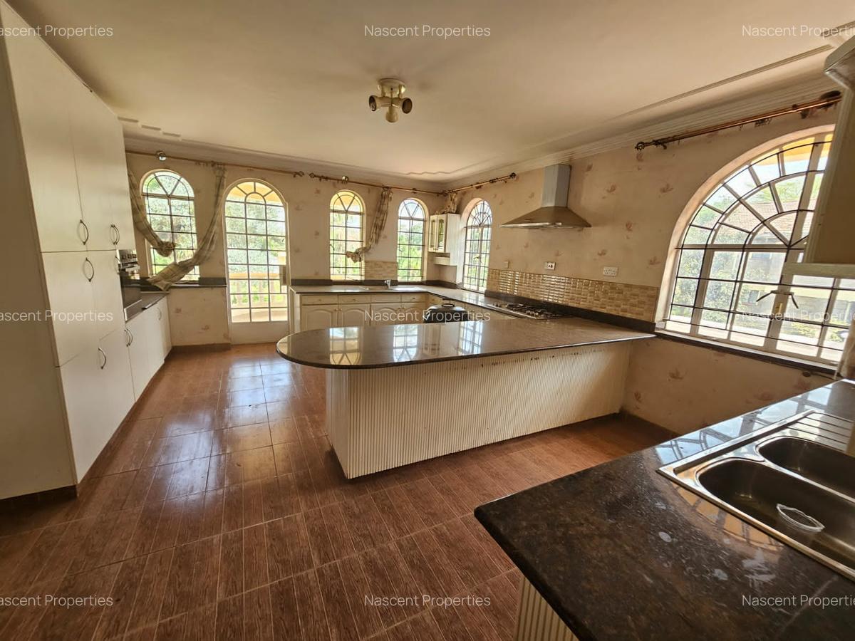 5 Bed House with En Suite in Loresho - 12