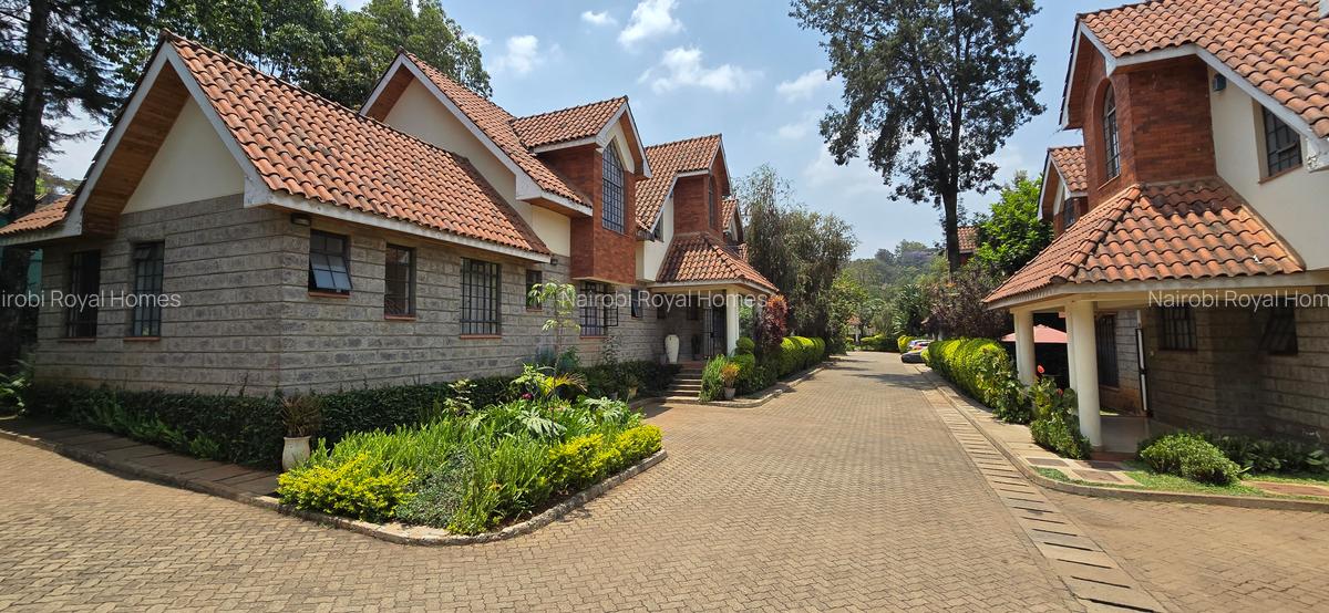 4 Bed Townhouse with En Suite at Convent Drive - 2