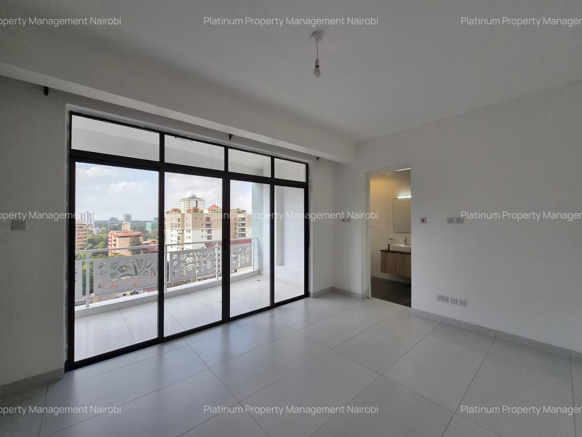 3 Bed Apartment with En Suite at Second Parklands - 15