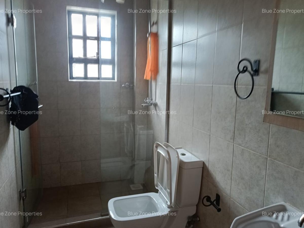 5 Bed House with En Suite at Off Mimosa Rd - 20