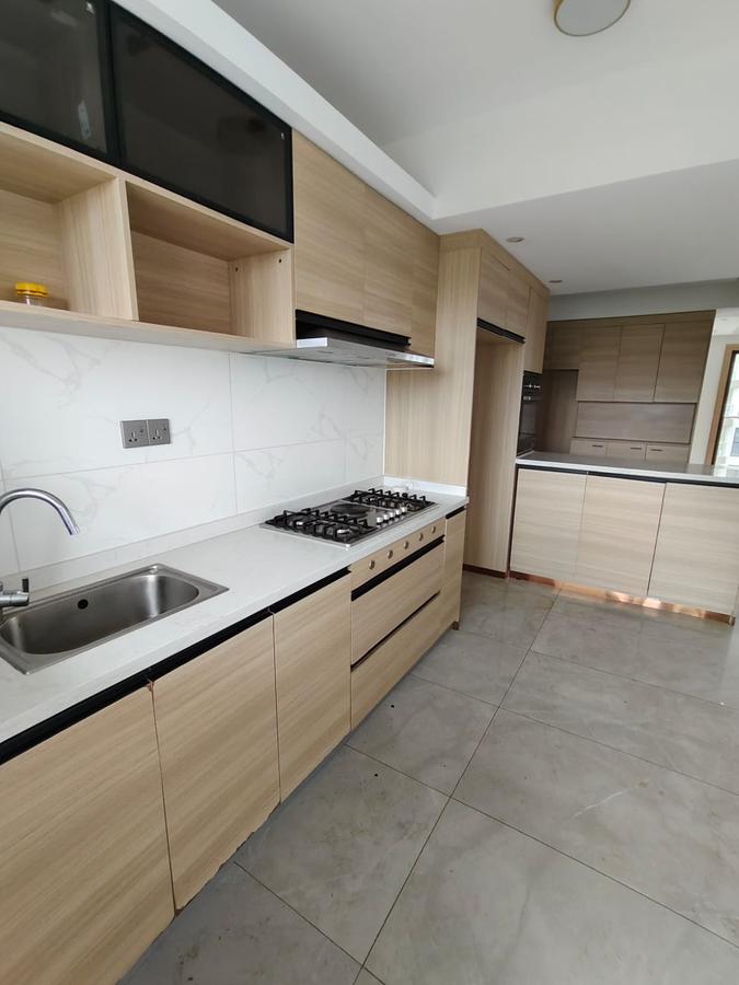 Serviced 3 Bed Apartment with En Suite in Riverside - 4