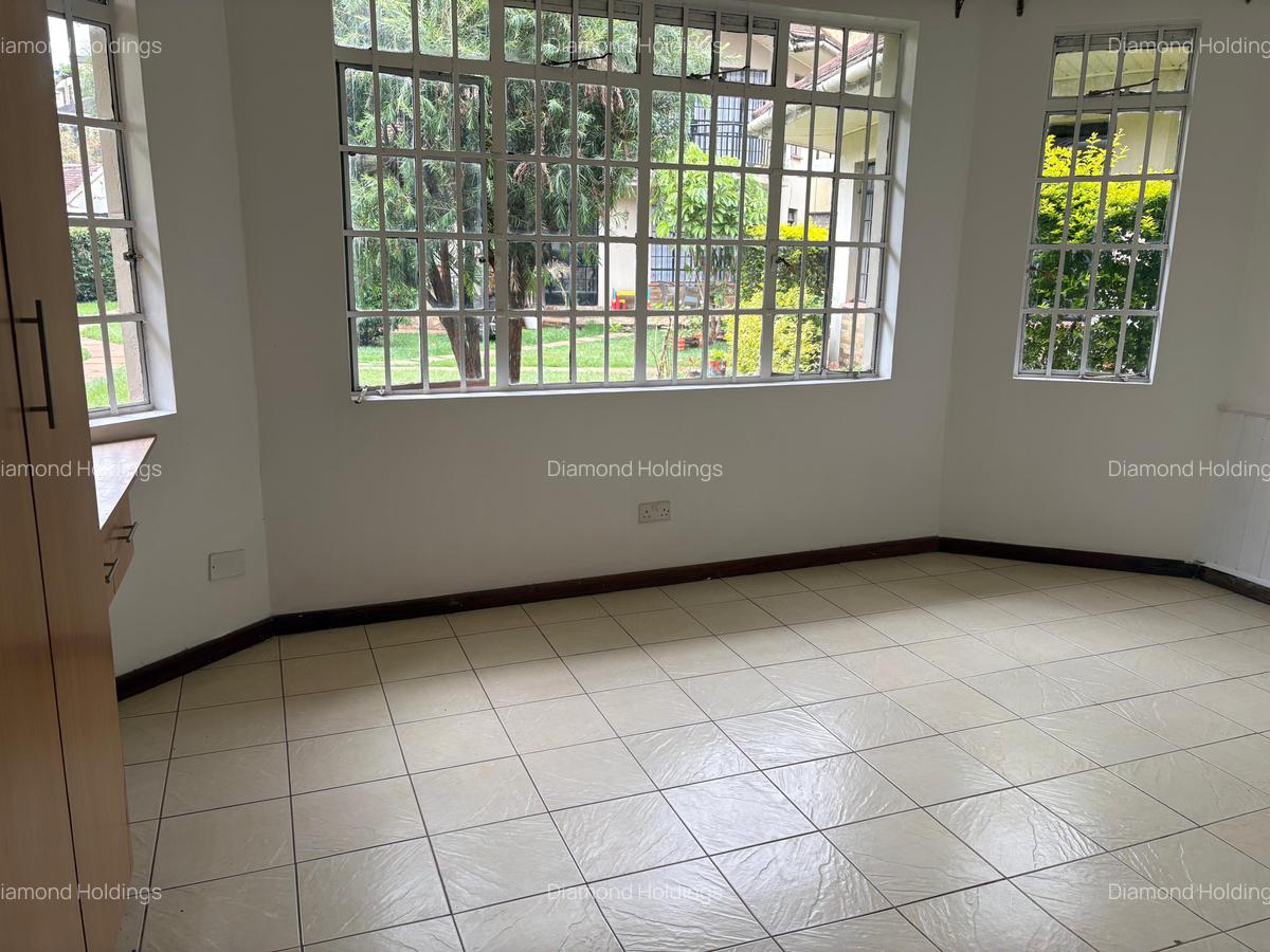 4 Bed Townhouse with En Suite at Spring Valley - 7