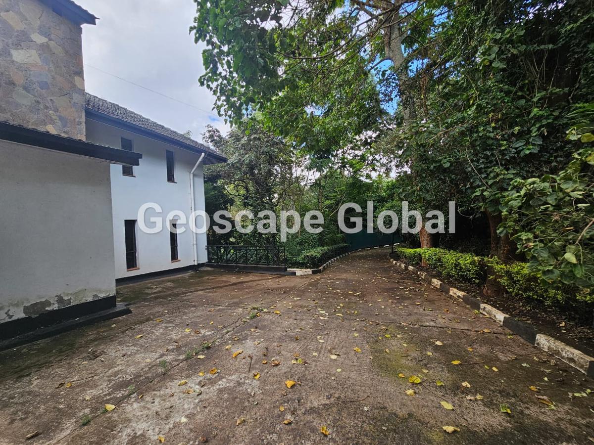 7 Bed House with En Suite in Kitisuru - 15